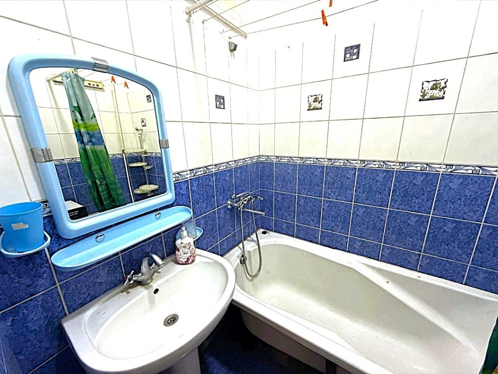 продажа двухкомнатной квартиры номер A-174715 в Приморском районе, фото номер 15